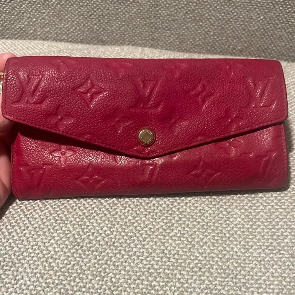 Authentic Louis Vuitton Empriente Sarah wallet raspberry color CA1183